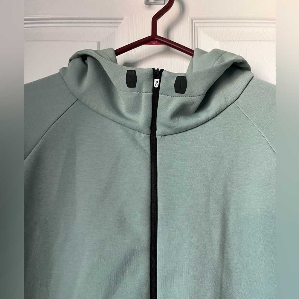 Men’s ON Zipped Hoodie | Size Large - Picture 5 of 13